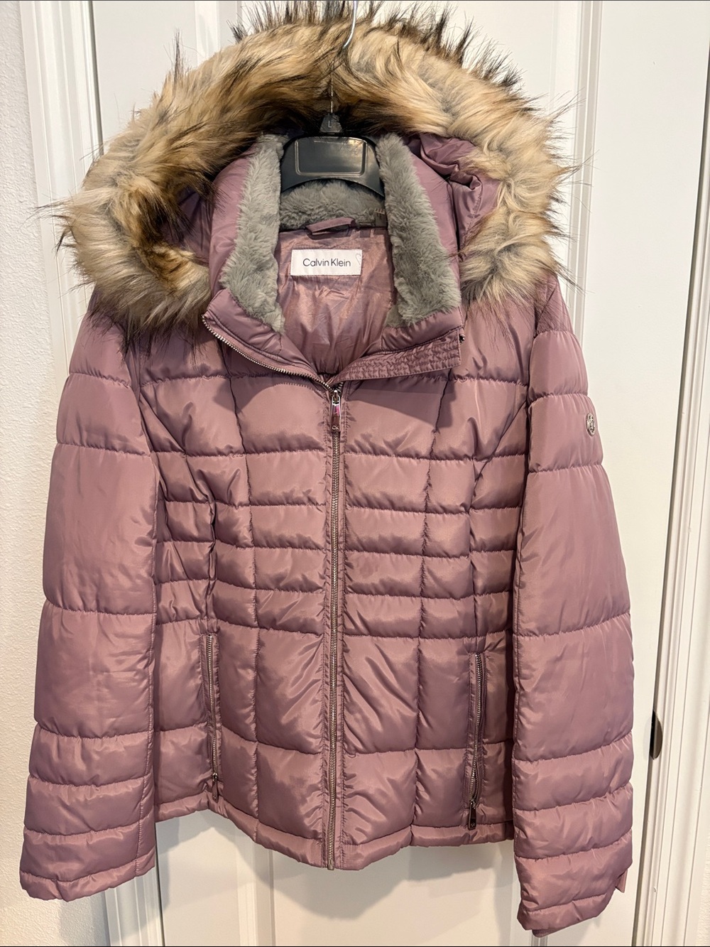 Calvin Klein Lavender Quilted Puffer Jacket with Faux Fur Trim Hood L.